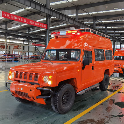 安旭牌森林消防运兵车