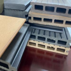 木塑地板挤出生产线 露台塑木地板设备批发价格