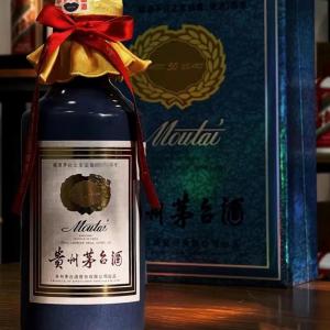 新乡高价回收茅台酒瓶新乡上门回收30年50年80年茅台酒瓶新乡回收3L6L茅台酒空瓶子