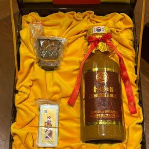 襄阳上门回收茅台酒空瓶茅台生肖空瓶茅台年份酒空瓶襄阳回收电话襄阳回收茅台酒瓶