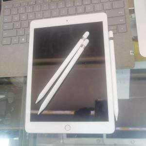 高价回收苹果M1  M2  M3  M4处理器的pro